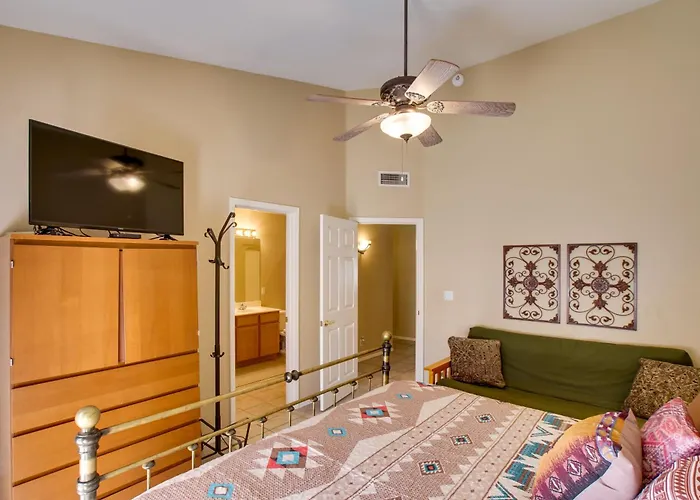 7 Mi To Mill Ave: Bbq-ready Townhouse * Mesa