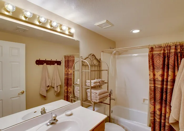 7 Mi To Mill Ave: Bbq-ready Townhouse Holiday home Mesa