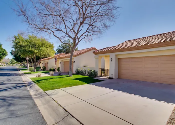 7 Mi To Mill Ave: Bbq-ready Townhouse Holiday home Mesa