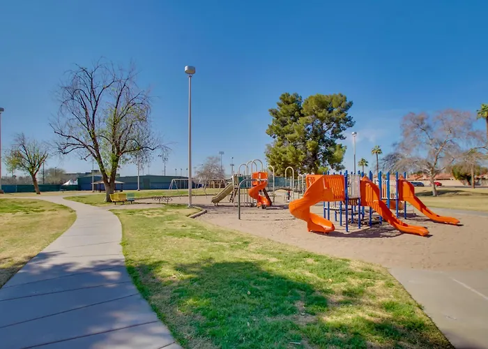 7 Mi To Mill Ave: Bbq-ready Townhouse * Mesa